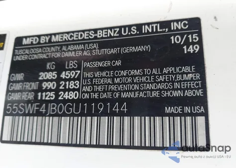 2016 Mercedes-Benz C 300 z USA, uszkodzony, nr VIN 55SWF4JB0GU119144